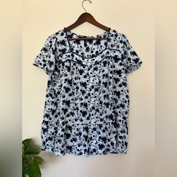LANE BRYANT Button down Ditsy Floral Blue Short Sleeve Top Blouse plus size 12 - Picture 1 of 6